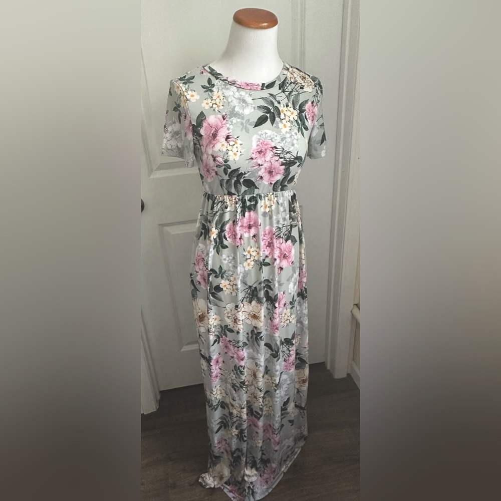 Saved By the Dress small Maxi Dress
